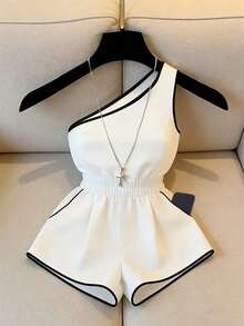 Women's New Halter Neck Criss-Cross Trim Fitted Bodysuit, Minimalist Versatile,White Top, Bodysuit White One Piece Bodysuit ,Leotard,Suitable For Work Commuting With An Intellectual VibeSummer ,Summer Holiday Outfits,Spring, Spring Outfit Women,Beach,Birthday,Birthday Dress,Going Out, Vacation,Casual,Y2k,Graduation Season Attire, Versatile And Stylish Everyday Casual Wear White Halter Bodysuit Halter Leotard,Black And White Color-Blocked, One-Shoulder, Color-Blocked, Fitted Waist, Stylish And Elegant Wide-Leg Sleeveless Jumpsuit For Women. White Jumpsuit, Suitable For Everyday Wear, Outings, White Top, White Pants, Women's Casual Wear, Summer Outfits, Summer Holiday Wear. - Blanco - Ver 1