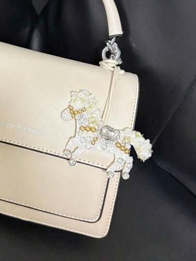 1pc Synthetic Diamond White Horse Racing Horse Faux Pearl Animal Fashion Elegant Minimalist Versatile Cute Backpack Charm, Shoulder Bag Charm, Handbag Charm, Car Charm, Belt Charm, Luggage Charm