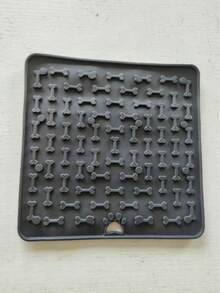 Non-Slip Suction Cup Pet Licking Mat, Dog Slow Feeder Mat, Pet Slow Feeding Pad - View 14