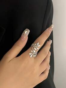 New Arrival European And American Alloy Geometric Leaf Shaped Adjustable Ring - Silver - View 2