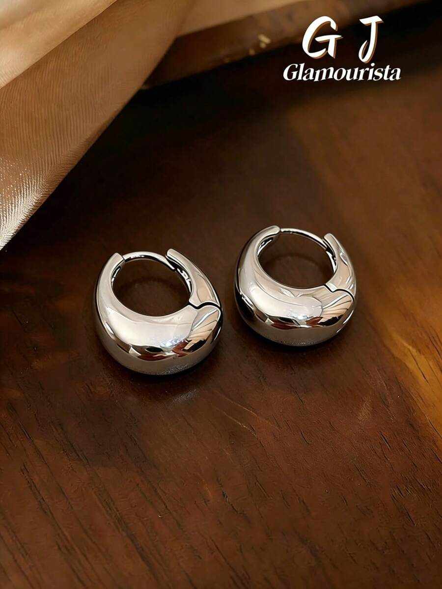 一对铜质银色法式复古奢华简约素面耳环，适合女性日常、节日和通勤佩戴。 - 幾何 - 查看 1