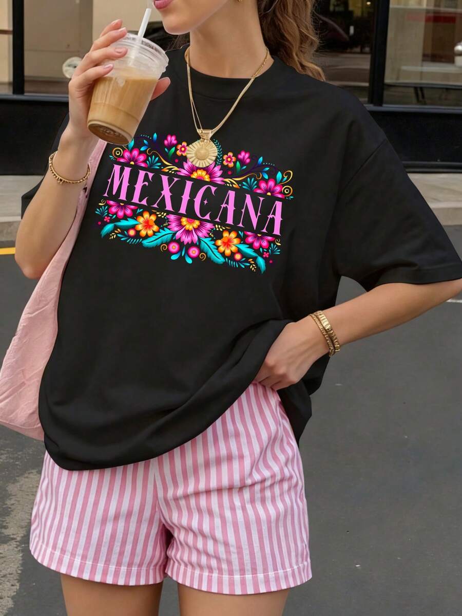 Camiseta Negra Mexicana con Estampado Floral y Texto para Verano - Negro - Ver 1