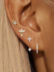 Juego de 4 piezas de pendientes de aro pequeños con estrella, luna y flor de circonita para uso diario de las mujeres - Conjunto de pendientes - Ver 2