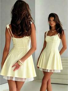 Women's Flower Embroidery Boho Mini Dress Backless Self-Tie Bowknot Square Neck Wide Straps Ruffle Mini Dresses Sleeveless Summer Vacation Short A-Line Dress - 黃色 - 查看 1