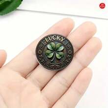 1 chiếc ghim cài áo hình cỏ bốn lá may mắn kiểu cổ điển 2D phẳng - Logo chữ "May mắn" dập nổi, mặt dây chuyền cỏ bốn lá ngày Thánh Patrick, biểu tượng may mắn của Ireland, thích hợp để cài lên áo khoác, túi xách, mũ - Quà tặng cho ngày Thánh Patrick, ngày Valentine và ngày của Mẹ, kiểu dáng 2D phẳng. - A - Xem 3