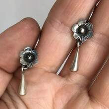Creative And Unique Vintage Elegant Simple Plant Flower Drop Earrings Jewelry - bạc - Xem 3