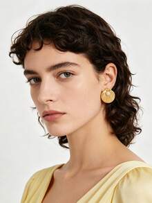 Stainless Steel Earrings For Women, 1 Pair Fashion Design Stainless Steel Earring Set, Women's Daily Wear Party Holiday Gift Beach Accessory, Versatile Casual Vintage INS Style Earrings, Also Suitable As Surprise Gift For Valentine's Day, Birthday, Mother's Day, Thanksgiving Or Vacation, Elegant Gold Earrings - Gold - View 2