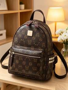 Mochila con patrón de monograma de moda, bolso de hombro de piel de PU ligero con encanto esponjoso, para mujeres y niñas - Marrón - Ver 4