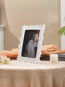 1pc Vintage European Style Golden Palm Leaf Pattern Decorative Photo Frame, Resin Material Dual-Use Home Decor Frame, Suitable For Family Photo Display And Photography Prop Decoration, Gift For Birthday, Graduation - Multicolor - View 2