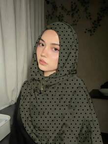 1件装女士优雅波点轻薄莫代尔宽边长方形头巾，经典祈祷头巾围巾，舒适透气轻薄莫代尔面料，高端加固宽边莫代尔头巾，适合节日、日常穿着和外出。 - 白色 - 查看 6