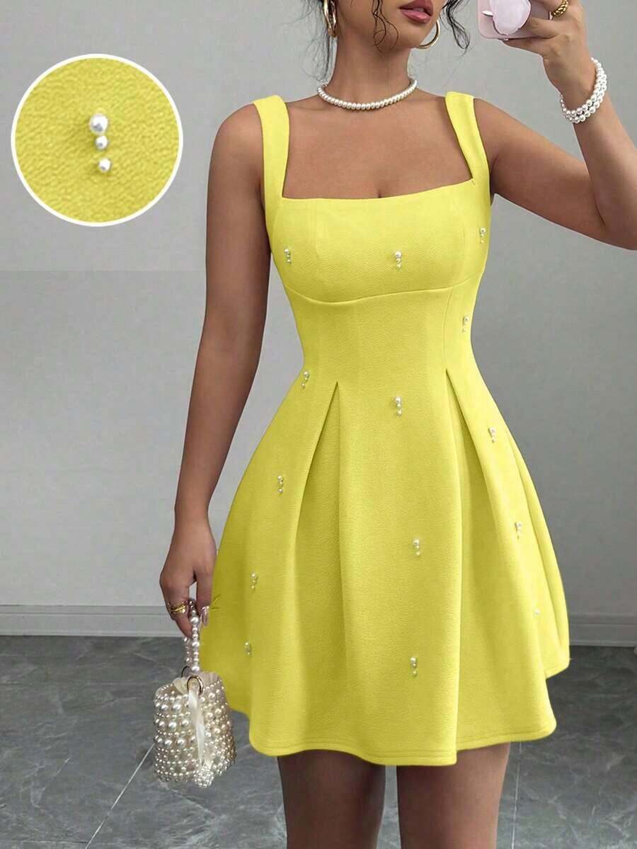 Vestido casual de mujer con parches de unicolor, tirantes anchos y cuentas - Amarillo claro - Ver 1
