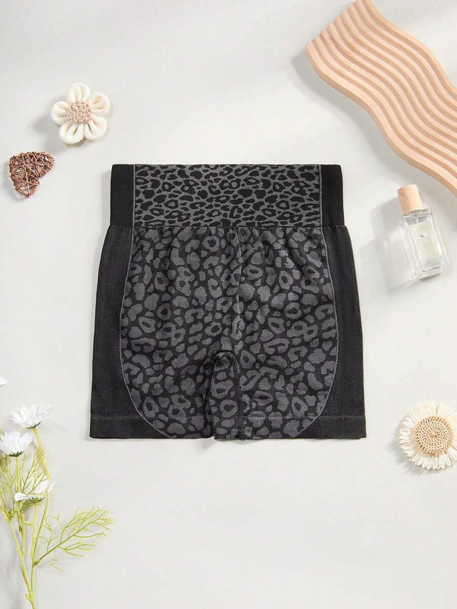 CELILIN Leopard Print Jacquard Waist Cinching Slimming Shorts, Skin-Friendly Breathable Non-Binding Butt-Lifting Shapewear Shorts, Seamless Flat Hem Versatile Safety Shorts - Black - View 1