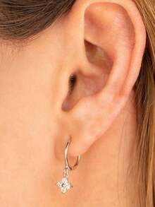 BALMORA 1 Đôi bông tai hình hoa bằng bạc sterling 925 đính đá Cubic Zirconia lấp lánh, món quà trang sức thanh lịch dành cho phụ nữ, thích hợp đeo hàng ngày và dự tiệc. - Bạc - Xem 3