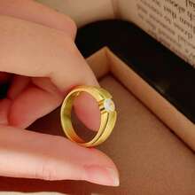Nhẫn mạ vàng 18K có họa tiết, đính một viên đá Zirconia, thiết kế tối giản sang trọng dành cho nữ. - Vàng - Xem 2