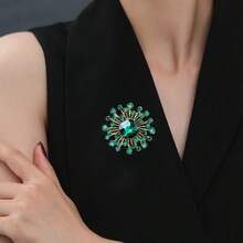 1 pieza Broche de aleación de cristal hueco de moda, accesorio versátil para mujeres - Broche de cristal geométrico calado - Ver 1