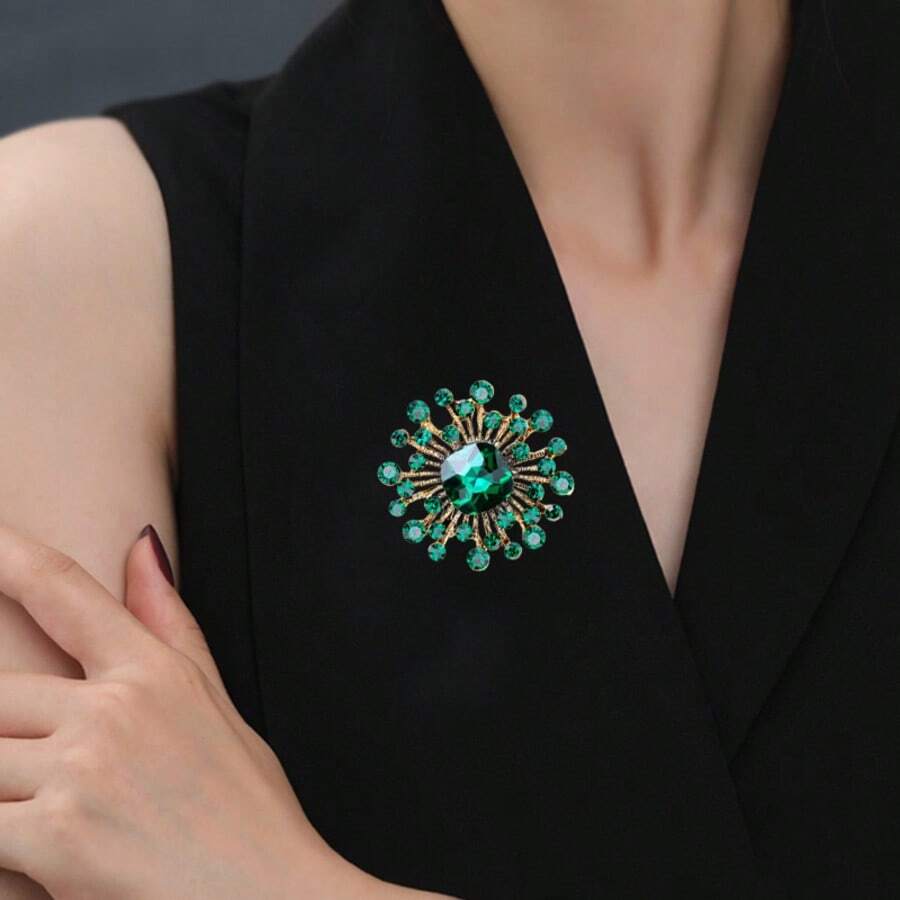 1 pieza Broche de aleación de cristal hueco de moda, accesorio versátil para mujeres - Broche de cristal geométrico calado - Ver 1
