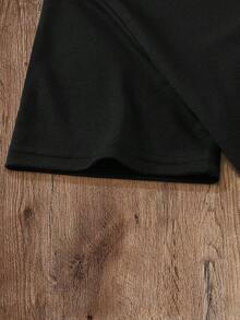 Camiseta informal negra de manga corta para mujer con estampado de la palabra "Happy" y un corazón, cuello redondo, ideal para un look veraniego casual. - Negro - Ver 2