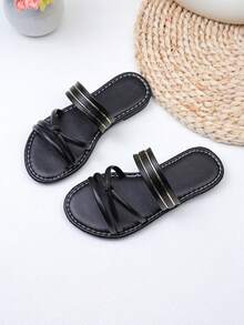 Dép trẻ em mùa hè mới, dép thời trang cho bé gái, dép xăng đan đế bằng thoải mái, dép hở mũi đi biển cho trẻ nhỏ và trẻ mới biết đi. - màu đen - Xem 5