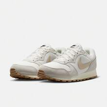 Women's WMNS NIKE MD RUNNER 2 SE Casual Sports Shoes, Low-Top IR1378-100 - Beige - View 5