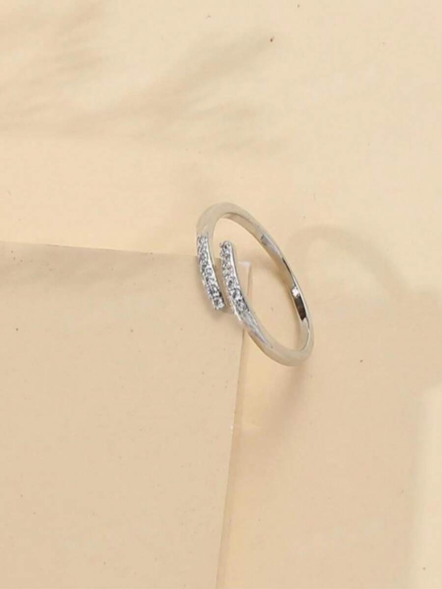 1件铜镶钻时尚微镶锆石脚趾戒指简约风格女士银戒指 - 銀色 - 查看 1