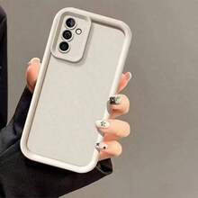 适用于三星 Galaxy A17 A07 A56 A26 A36 A16 A06 A05 A15 A25 A35 A55 A04 A12 A13 A14 A50 A52 A54 S26 Ultra S25 FE S24 S23 S22 S21 S20 Plus 的软 TPU 手机保护壳，防摔防震，纯色硅胶手机壳 - 古董白 - 查看 9