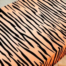 1 pieza Mantel desechable de 137x274cm con estampado de tigre, cubierta de mesa rectangular impermeable y resistente al aceite, diseño en naranja y negro intensos, fácil de limpiar, adecuado para fiestas con tema de la jungla, decoración de eventos con estampado animal - mantel - Ver 6