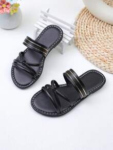 Dép trẻ em mùa hè mới, dép thời trang cho bé gái, dép xăng đan đế bằng thoải mái, dép hở mũi đi biển cho trẻ nhỏ và trẻ mới biết đi. - màu đen - Xem 1