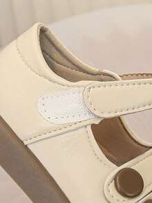 女童复古英伦风玛丽珍鞋，新款软底防撞学步鞋 - 米色 - 查看 7