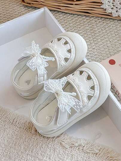 1 Pair New Girls' Summer Hollow Breathable Sandals, Lace Pearl Bow Soft Bottom Non-Slip Princess Shoes