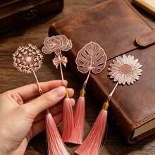1PC Metal Rose Gold Carnation Exquisite Bookmark, Light Luxury Design Hollow Bookmark, Flower Bookmark, Perfect Gift For Students, Perfect Gift For Book Lovers, Perfect Gift For Teachers And Loved Ones On Valentine's Day, Graduation, Mother's Day - Rose Gold - View 3