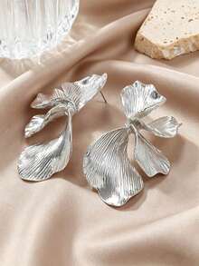 1 Pair Vintage Coin Style Metal Exaggerated Luxury Flower Geometric Earrings, Chunky Jewelry Accessory For Women's Daily Wear And Party - Multicolor - View 4