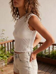 Chaleco transparente de mujer con ribete de lechuga, corte ajustado, color liso, cuello redondo, sin mangas, top corto, estilo urbano de verano. - Blanco - Ver 3