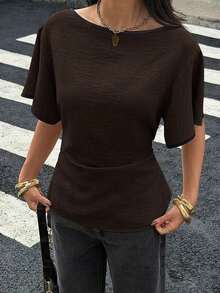 Blusa informal femenina de verano manga corta, cuello barco con borde contrastante, cintura fruncida con cordón lateral ajustable. Tela transpirable caída suave, estilo elegante de oficina, ideal para uso diario y trabajo. - Marrón 2 - Ver 6