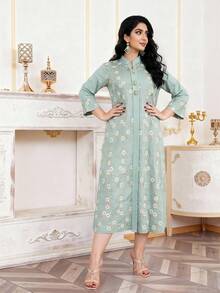 Vestido verde elegante y tradicional de estilo Ramadán 2026 con decoración floral metálica bordada, bata Jalabia de cuello en V, grácil y fresca - Verde - Ver 7