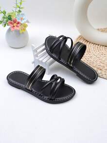 Dép trẻ em mùa hè mới, dép thời trang cho bé gái, dép xăng đan đế bằng thoải mái, dép hở mũi đi biển cho trẻ nhỏ và trẻ mới biết đi. - màu đen - Xem 8