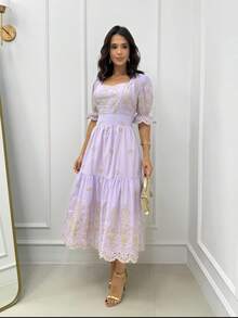 Elegant Midi Dress In Embroidered Cotton Lace With Short Sleeves. - Lila Púrpura - Ver 1