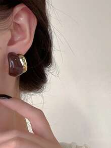 一对优雅不对称渐变金属耳环，适合女性日常、休闲和派对佩戴。 - 棕色 - 查看 2