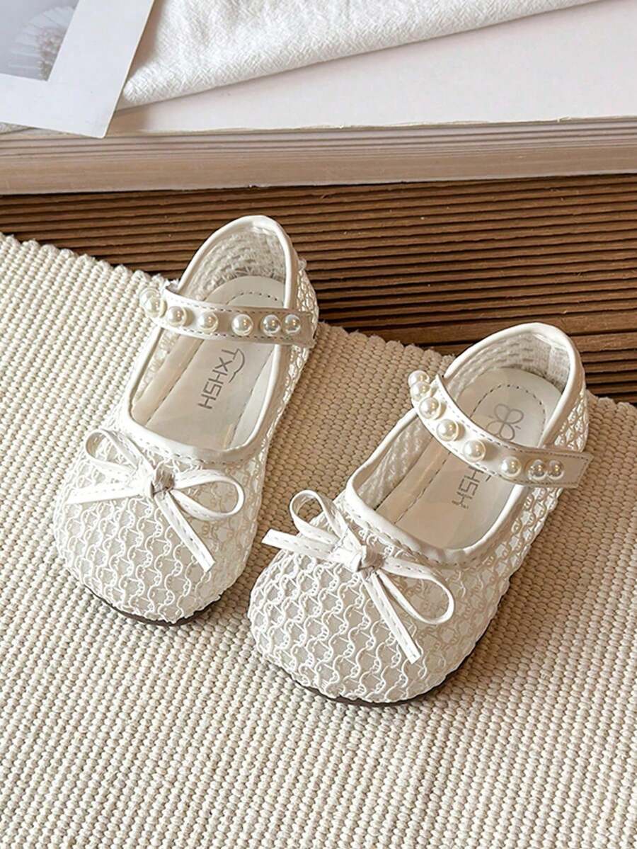 2026 New Girls Princess Shoes, Hollow Breathable Soft Bottom Anti-Slip Pearl Bow Decor Children Sandals, Spring/Autumn