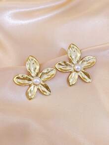 Pendientes de flor grande de perla elegante, pendientes de perla falsa para mujer, conjunto de pendientes de flor geométrica de perla falsa de oro de estilo bohemio grande y elegante, adecuado para fiesta, vacaciones, boda, uso diario, festival de música, vacaciones en la playa. Ideal para el Día de San Valentín, cumpleaños, Día de la Madre - Dorado - Ver 3