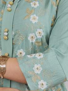 Vestido verde elegante y tradicional de estilo Ramadán 2026 con decoración floral metálica bordada, bata Jalabia de cuello en V, grácil y fresca - Verde - Ver 10