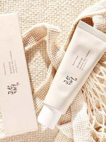 Beauty of Joseon Relief Sun SPF50+ PA++ 米糠益生菌 50ml/1.69 Fl.Oz. 保濕凝膠質地 輕盈柔霧防護 阻隔藍光與污染 日常戶外防護 妝前底妝 K-Beauty 韓系彩妝 Olive Young 禮品 - 50ml - 查看 12