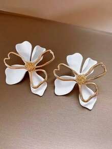一对花朵耳钉，精致、时尚、优雅 - 花朵耳環 - 查看 2
