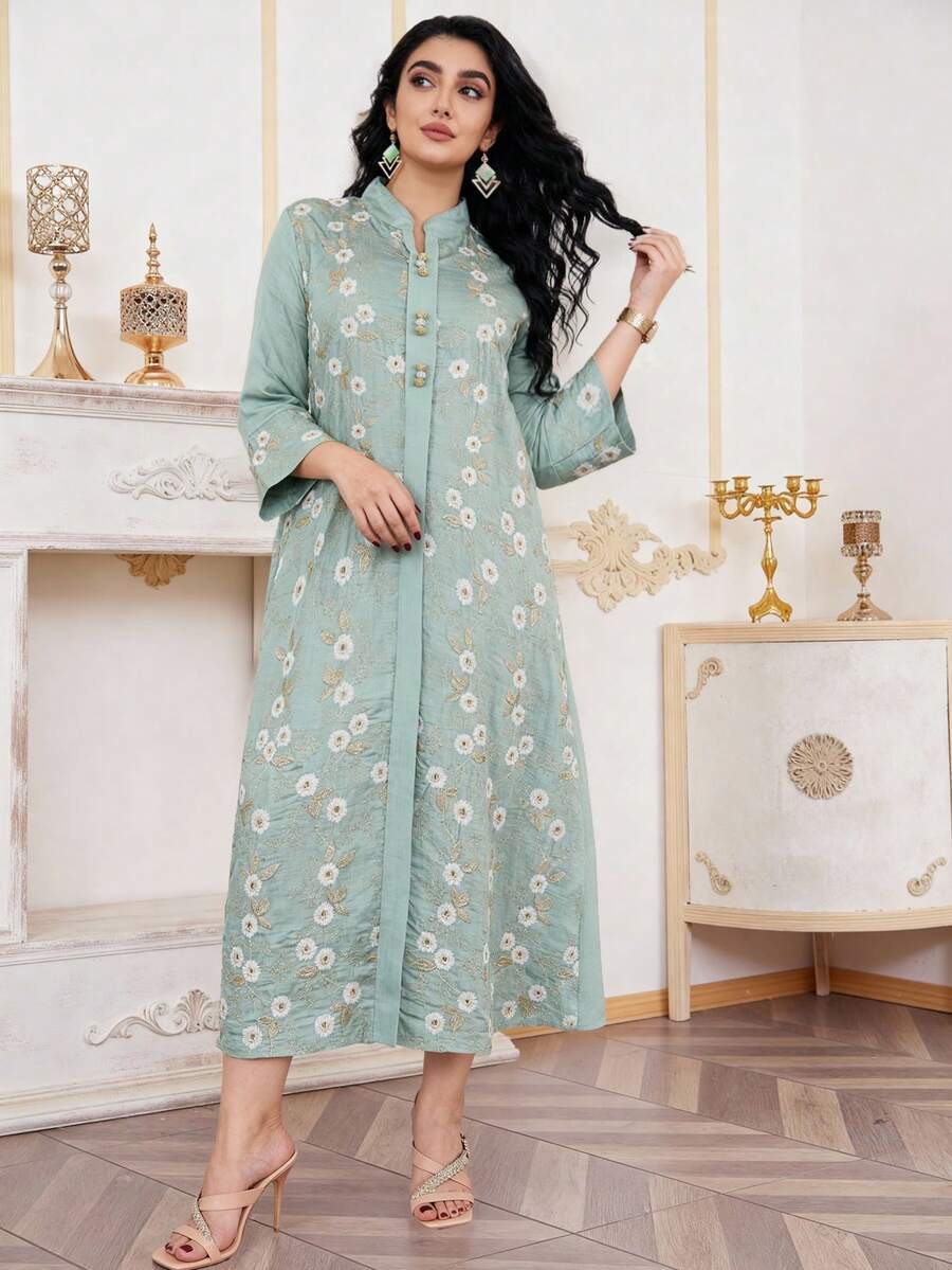 Vestido verde elegante y tradicional de estilo Ramadán 2026 con decoración floral metálica bordada, bata Jalabia de cuello en V, grácil y fresca