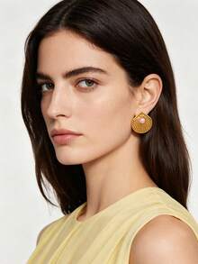 Stainless Steel Earrings For Women, 1 Pair Fashion Design Stainless Steel Earring Set, Women's Daily Wear Party Holiday Gift Beach Accessory, Versatile Casual Vintage INS Style Earrings, Also Suitable As Surprise Gift For Valentine's Day, Birthday, Mother's Day, Thanksgiving Or Vacation, Elegant Gold Earrings - Gold - View 3