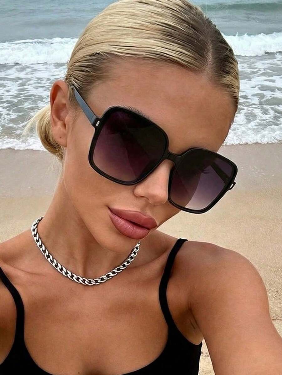 1 Pair Women's Square Personalized Rivet Fashion Sunglasses, Suitable For Outdoor Activities, Travel, Sports Style, Driving, Beach, Electronic Music Festival, Outfits, Vacation Atmosphere, Family Outings, Hiking, Elegant Dressing - Black Double Gray - View 1