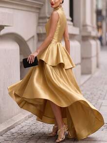 Đầm dạ hội dài không tay cổ đứng bằng satin xếp ly eo sang trọng màu vàng ánh kim của Vuslat dành cho nữ, thích hợp cho các bữa tiệc trang trọng, lễ tốt nghiệp, họp mặt, đám cưới, trang phục mẹ cô dâu, dáng chữ A thanh lịch với cổ đứng. - Vàng - Xem 5