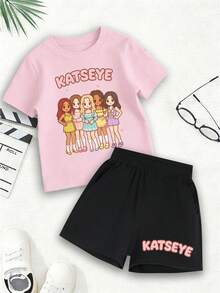 2026 Summer Girls' Short-Sleeved Set, KATSEYE Cartoon Print, Pink T-Shirt, Black Shorts, Round Neck Top, Casual Sportswear Set, Two-Piece Set - 淺粉色 - 查看 2