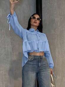 Camisa elegante y casual para mujer, diseño asimétrico, manga farol con lazo en el cuello, tela tejida de unicolor con bajo plisado, elegante para uso diario, citas, vacaciones, primavera/verano en color blanco - azul cielo - Ver 5