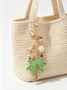 Pendentif fait main d'arbre de noix de coco d'herbe avec des éléments de coquillage et d'étoile de mer - Style bohème de vacances. Pendentif en raphia, pendentif en alliage océanique, style hawaïen. Convient pour la décoration de sac à dos, de portefeuille, d'accessoires de sac de casque, de pendentifs de voiture, d'accessoires simples et à la mode, et de bijoux à goutte d'huile. - Multicolore - Voir 1