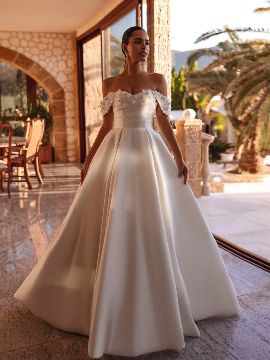 Regal Off-The-Shoulder Sweetheart Lace-Trimmed Satin Ballgown Wedding Dress With Cathedral Train, Wedding Dresses For Bride, Elegant And Comfortable, Includes Plus Sizes, Bridal Gown, Formal Dresses For Women, Suitable For Wedding, Party, After-Party Dress, Cocktail Party, Bride, Party Dress, Formal Occasions, Dinner Dress, Prom Dress, Birthday Party, Celebration, Gala, Festival, Ceremony, Graduation, Homecoming Dress, Vacation, White - 白色 - 查看 1